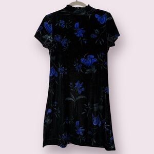 Vintage Jeffrey & Dara 90s Black and Blue Floral Mock Neck Short Sleeve Dress 4